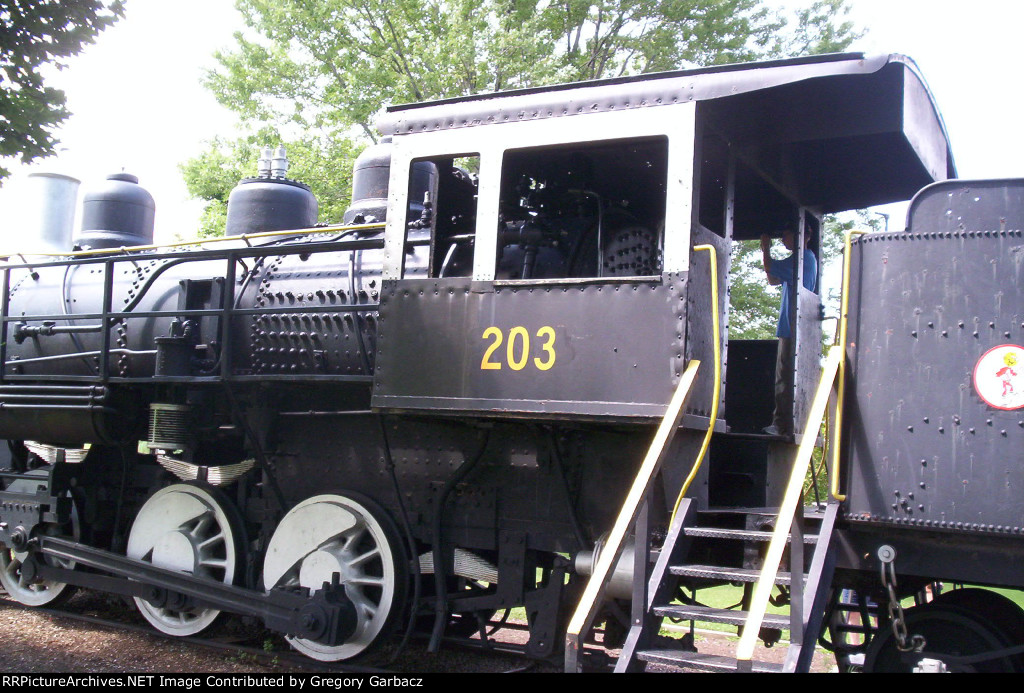 FIREMAN'S SIDE VIEW OF THE CAB